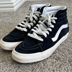 Like new Vans sk8 high suede navy ecodry with Dupoint protection